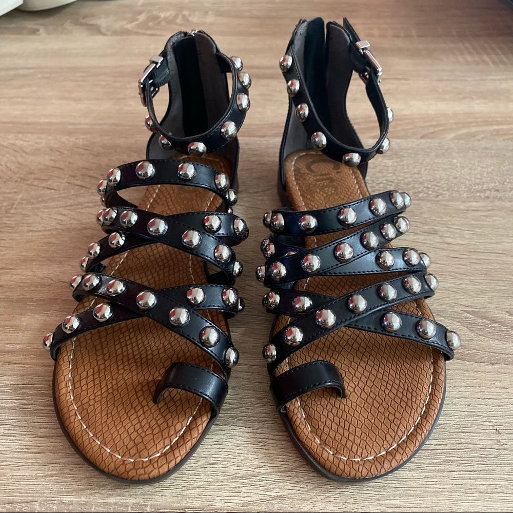 Strappy studded Women's Gladiator flat Sandals
